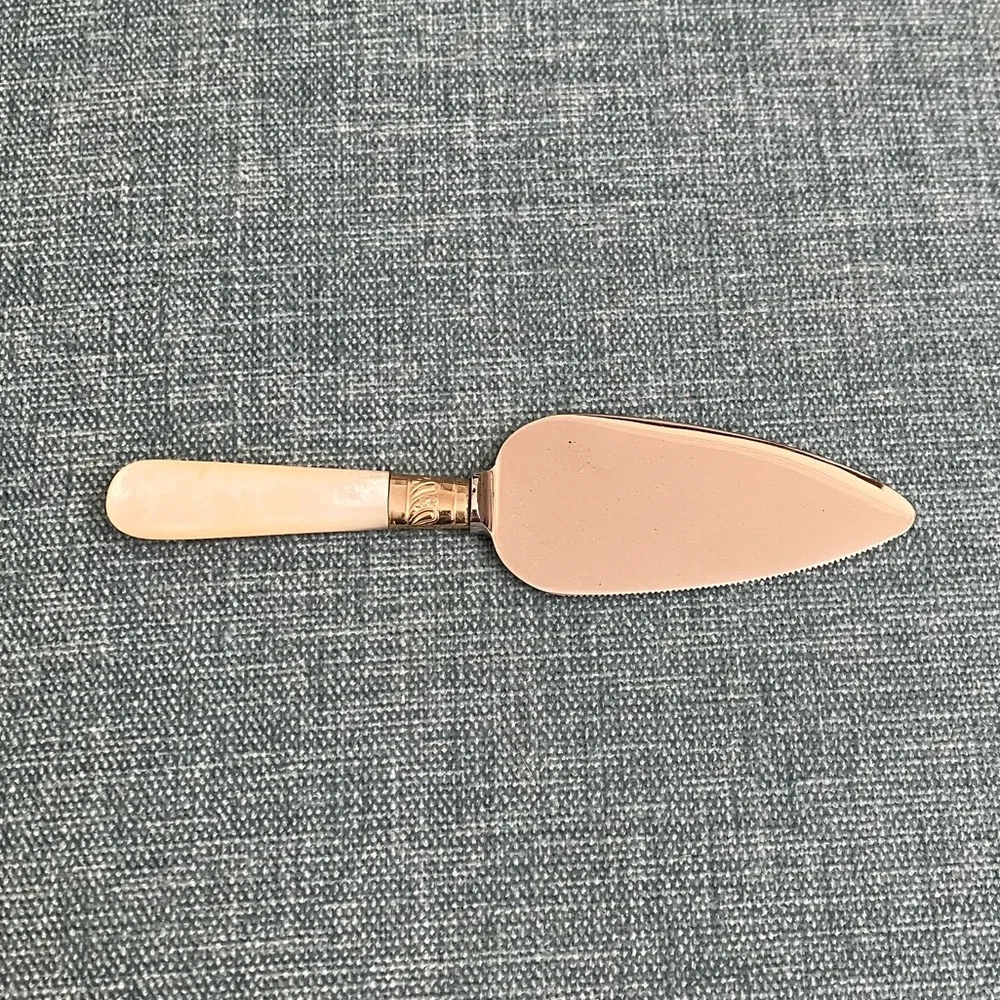 Kirk & Matz Pearl Handle Knife
